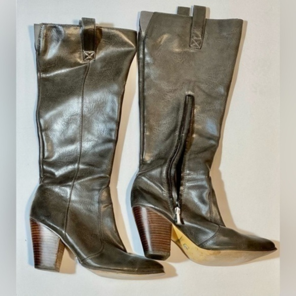 KNEE HIGH DARK GREEN BOOTS SIZE 8B